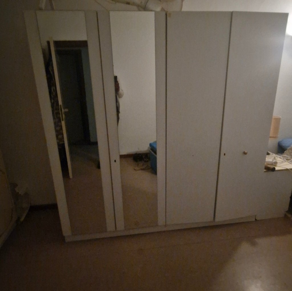 Grande armoire blanche avec miroirs à donner, Enlèvement, Avec porte(s)