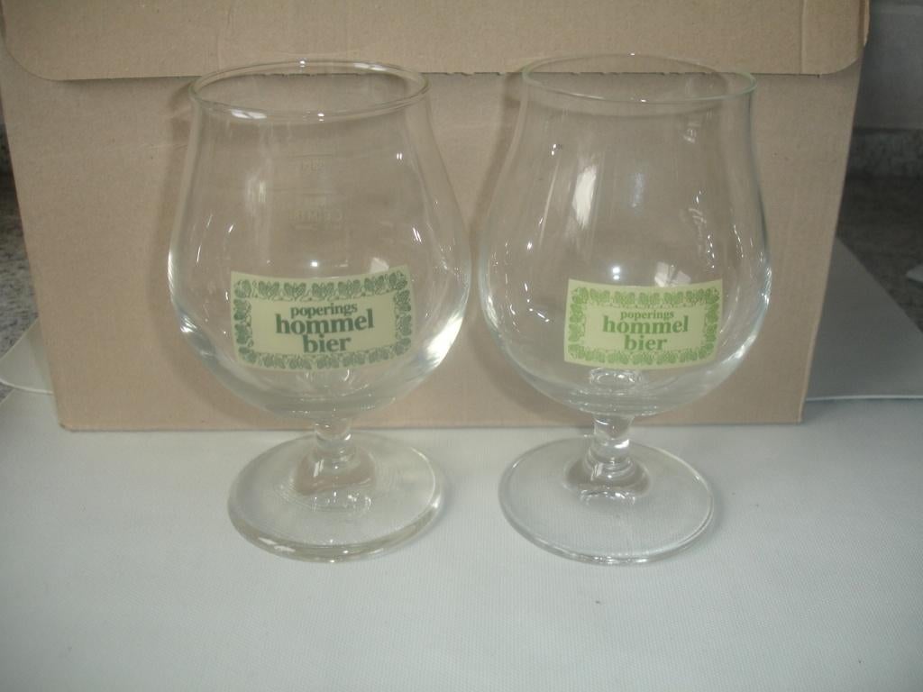 Bierglas Hommelbier; brij. Van Eecke, Watou, € 1,00 stuk, Enlèvement ou Envoi, Neuf, Verre ou Verres, Autres marques