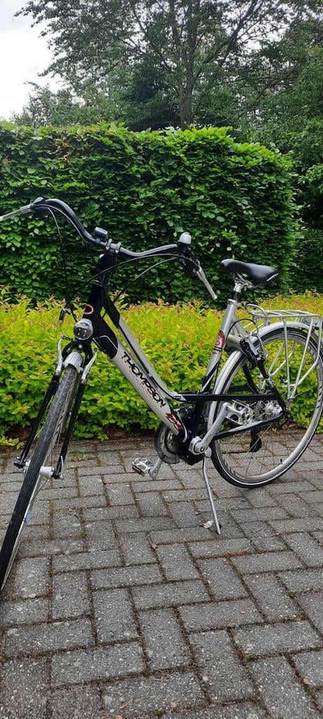 Thompson damesfiets, Fietsen en Brommers, 28 inch, Velgrem, 47 tot 50 cm, Zo goed als nieuw