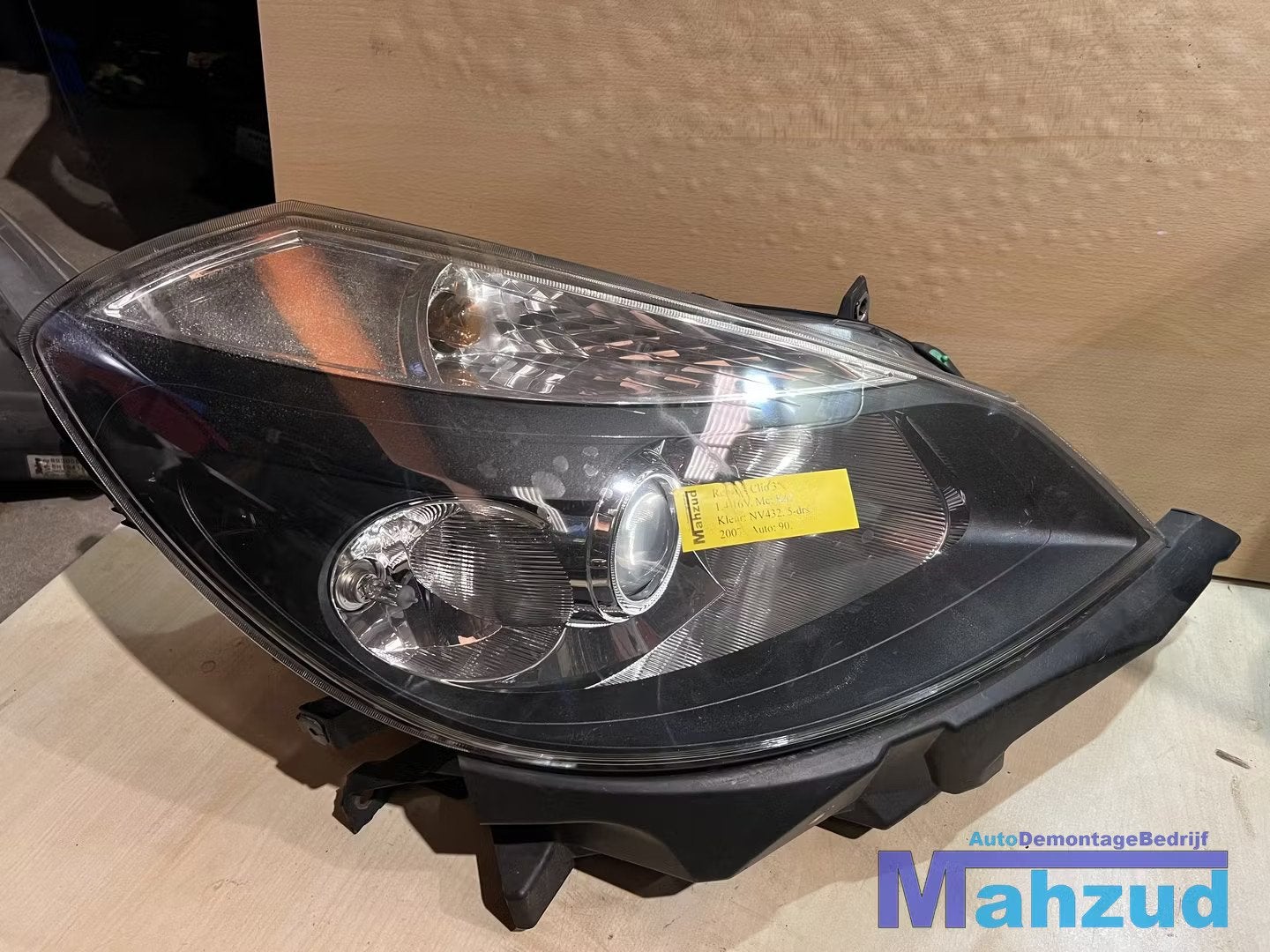 RENAULT CLIO 3 Rechts koplamp UK ENGELS 2005-2012, Fabrikant BV, Gebruikt, Info@fabrikant.eu, Fabrikantstraat 1
1000 AA  Amsterdam, NL