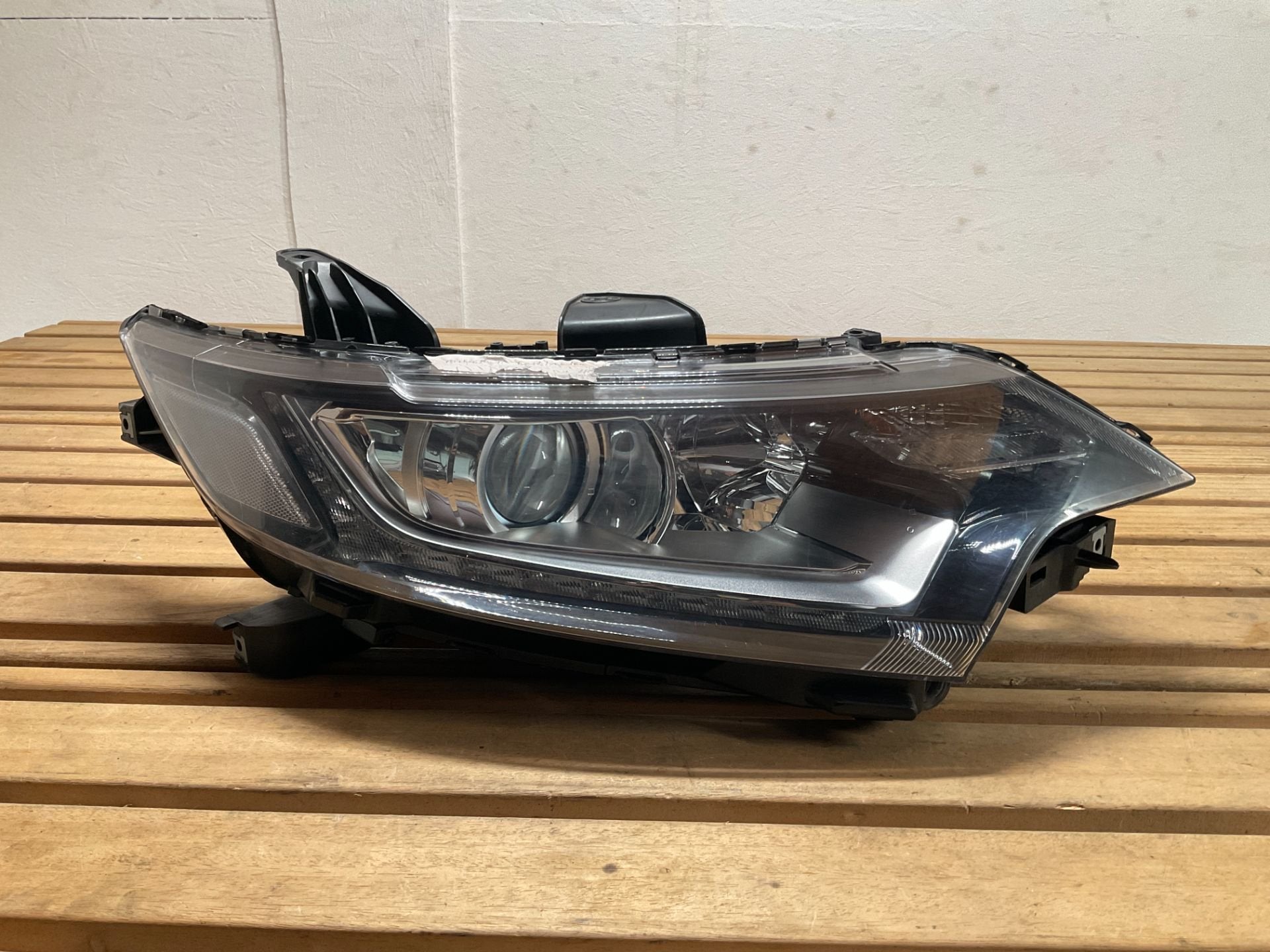 Koplamp Mitsubishi Outlander ECM921-22A20 BS-544, Info@mitsubishi-motors.com, Mitsubishi Motors Corporation, Utilisé, Mitsubishi