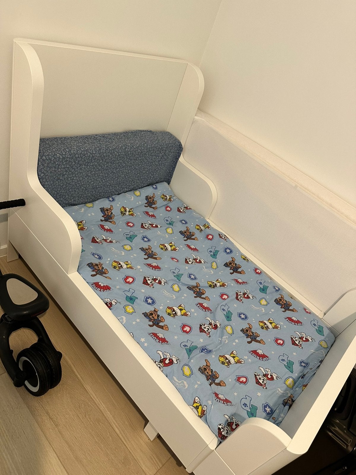 Meegroei bed, Kinderen en Baby's, Kinderkamer | Bedden, Ophalen, Zo goed als nieuw, Matras