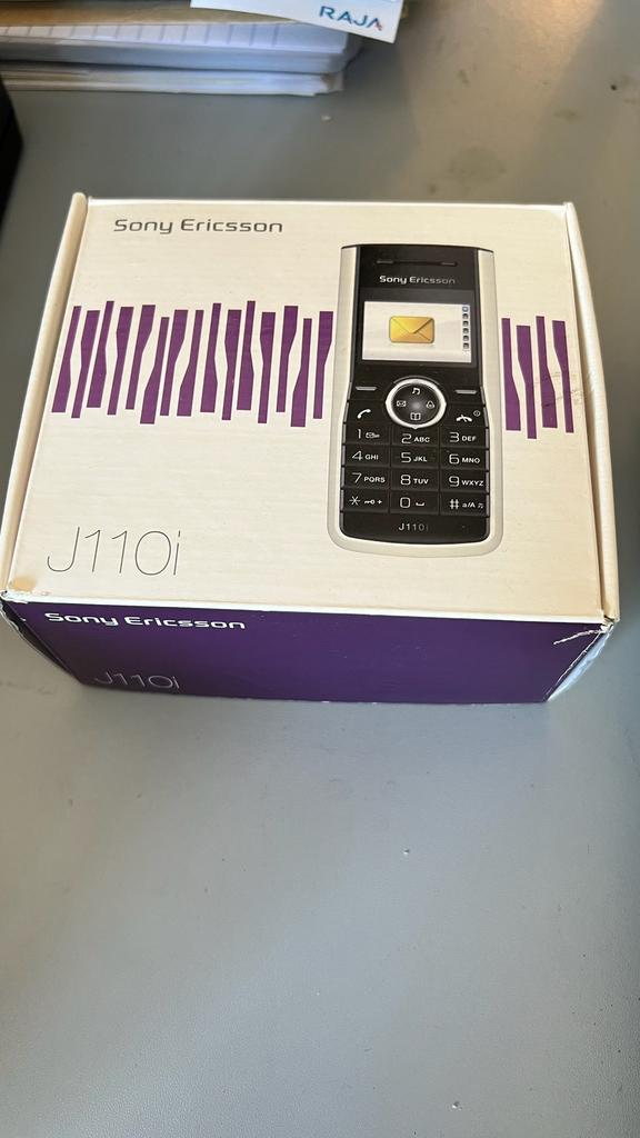 Gsm Sony Ericsson J110i — Livré dans une boîte, Enlèvement ou Envoi, Classique ou Candybar, Clavier physique, Utilisé