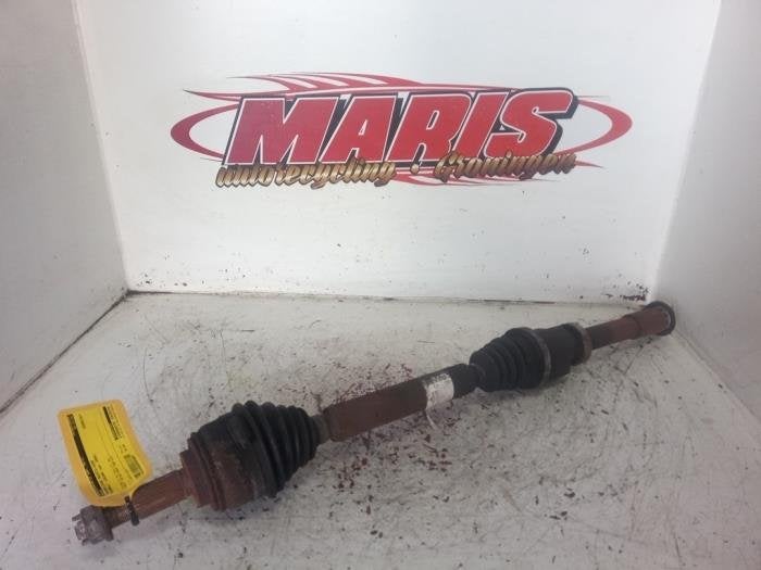Arbre de transmission avant droit d'un Renault Laguna, -, Renault, -, 3 mois de garantie