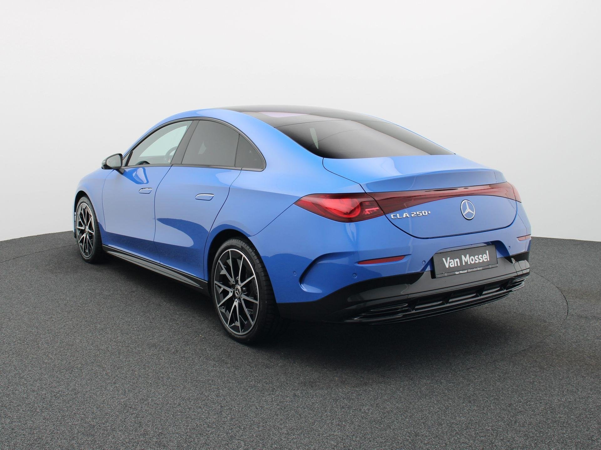 Mercedes-Benz CLA 250+ SPORT EDITION + MULTIBEAM + PANO +, Auto's, Mercedes-Benz, Automaat, Gebruikt, Blauw, Automatische klimaatregeling