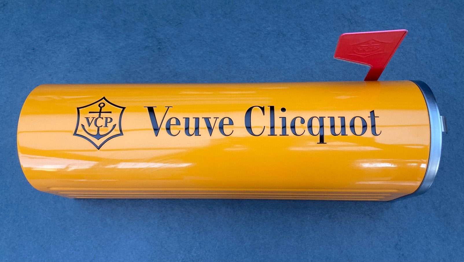 Boîte aux lettres vintage Veuve Clicquot, Collections, Marques & Objets publicitaires, Enlèvement ou Envoi, Comme neuf, Emballage