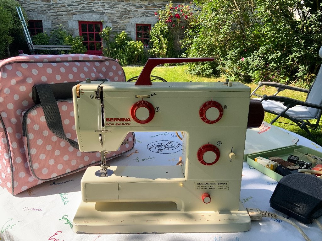 Bernina Nova electronic 900, Enlèvement, Utilisé, Machine à coudre, Bernina