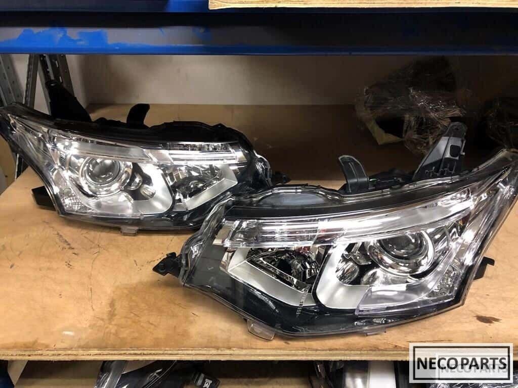 Mitsubishi outlander xenon koplamp compleet origineel, Autos : Pièces & Accessoires, Éclairage, Mitsubishi, Utilisé, Enlèvement ou Envoi