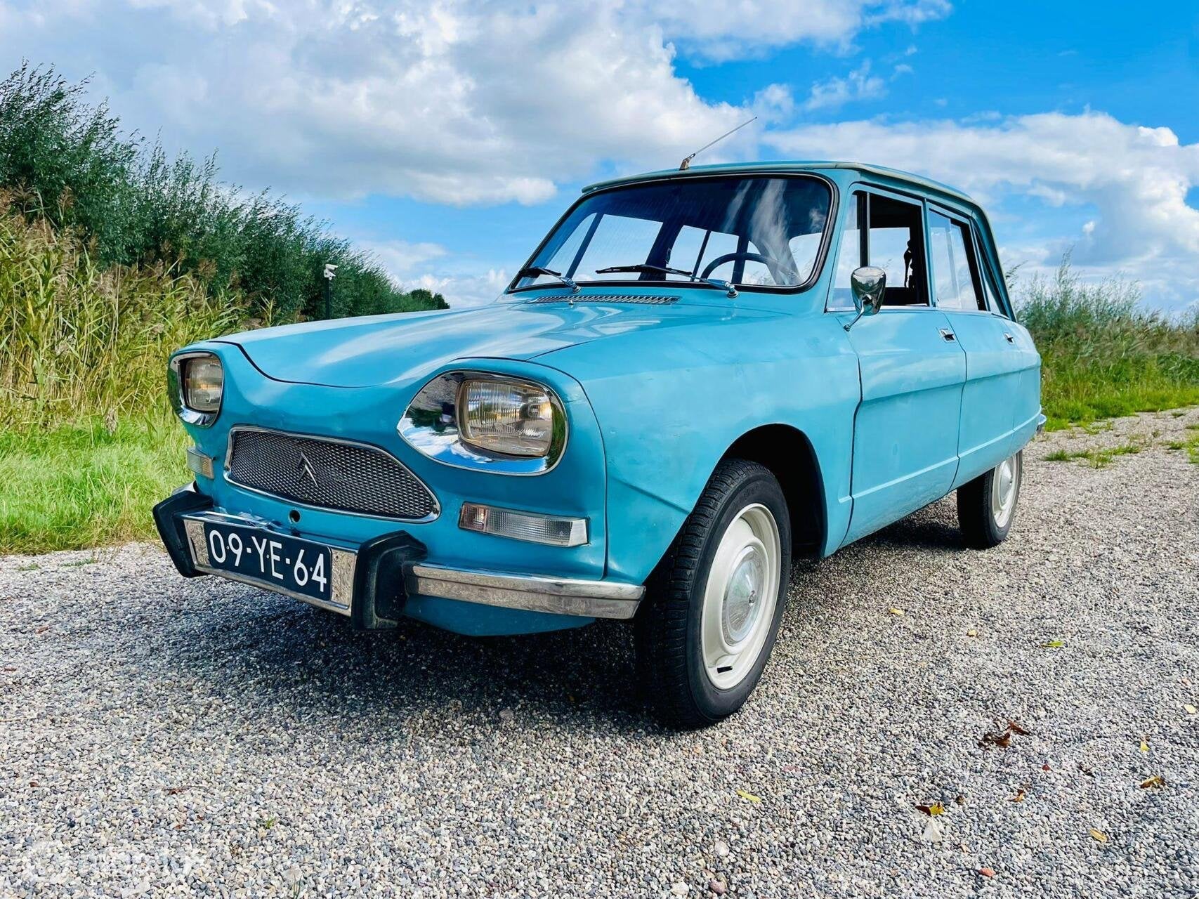Citroën 8 Berline Bleu petrel 103.173 km 05-1975, foto 4