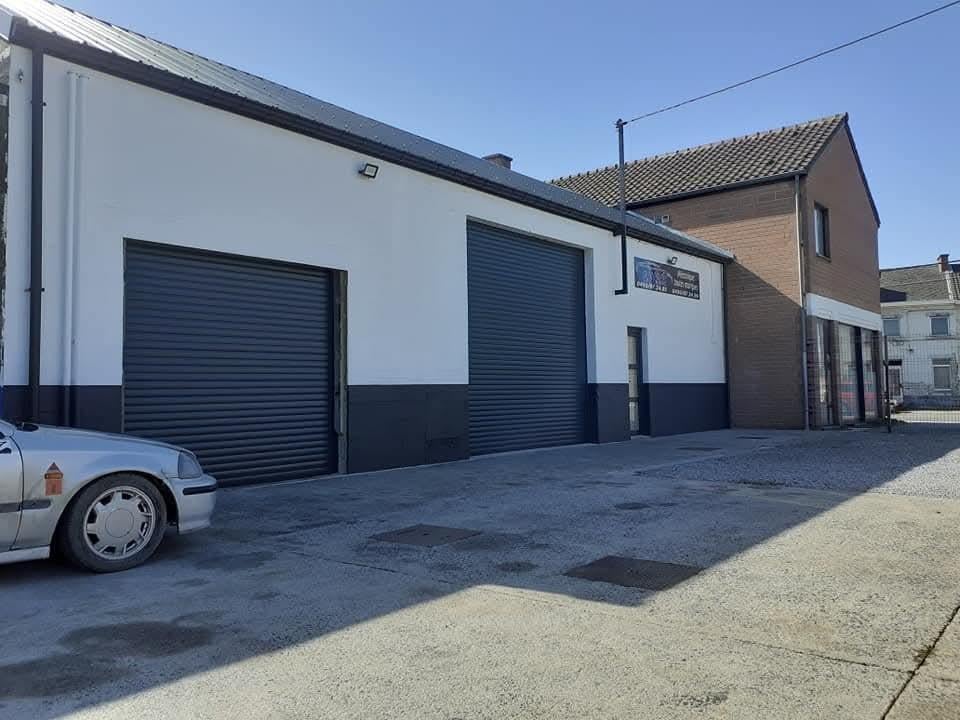 À LOUER – ENTREPÔT / GARAGE À SAMBREVILLE, Immo