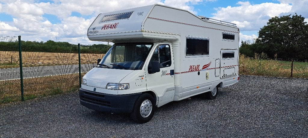 pegaso 6 places, Caravanes & Camping, Toilette à cassette, Boîte manuelle, Jusqu'à 6, Diesel