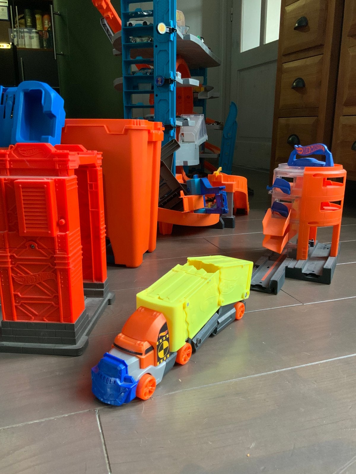 Te koop hotwheels garage, Ophalen, Gebruikt