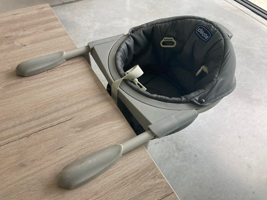 Chicco 360 tafelzitje voor peuter/kleuter, Kinderen en Baby's, Ophalen, Zo goed als nieuw, Hangstoel, Gordel(s)