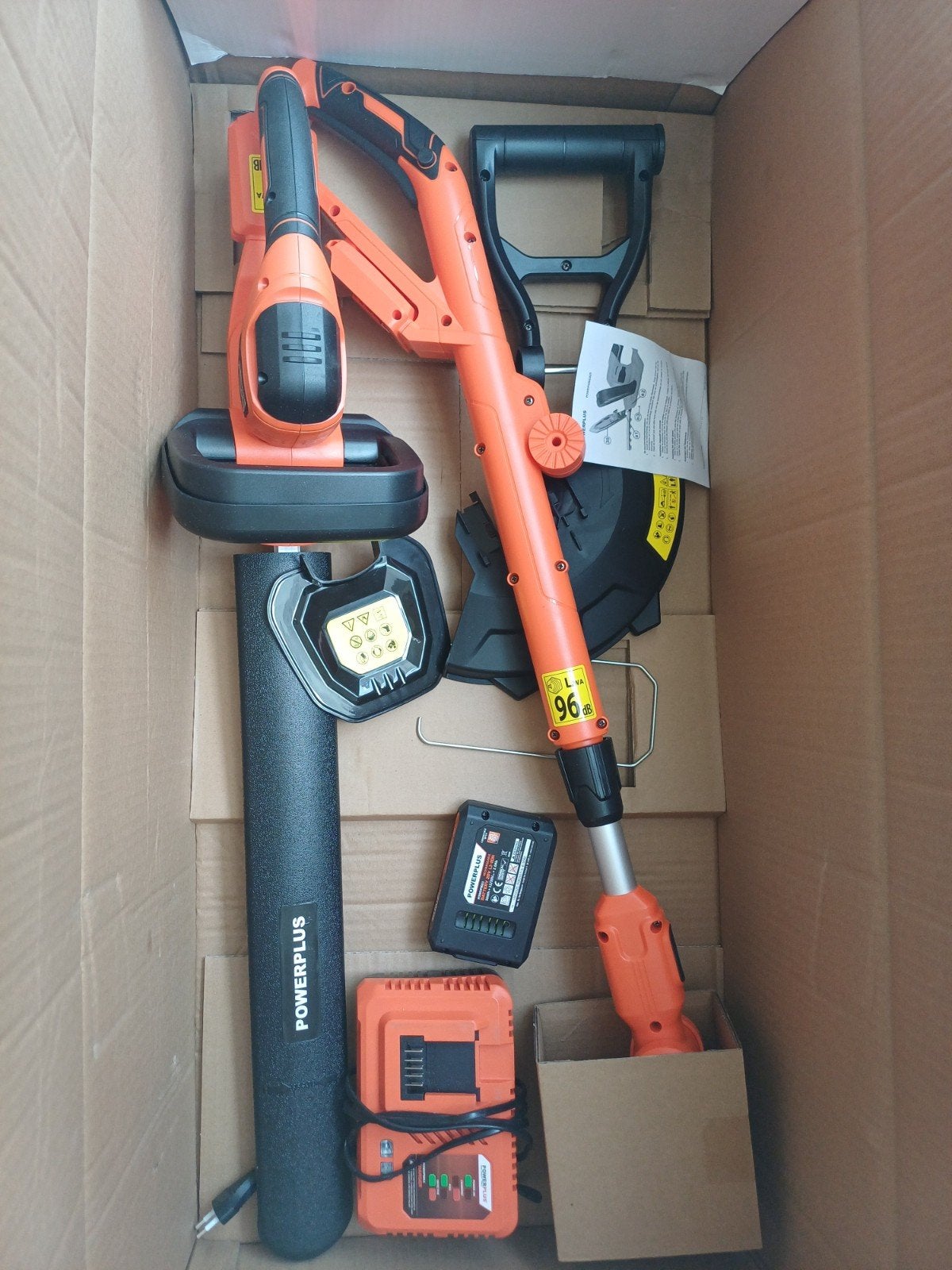 Powerplus heggenschaar + grastrimmer + accu + lader NIEUW, Tuin en Terras, Heggenscharen, Ophalen of Verzenden, Nieuw, Accu, Powerplus