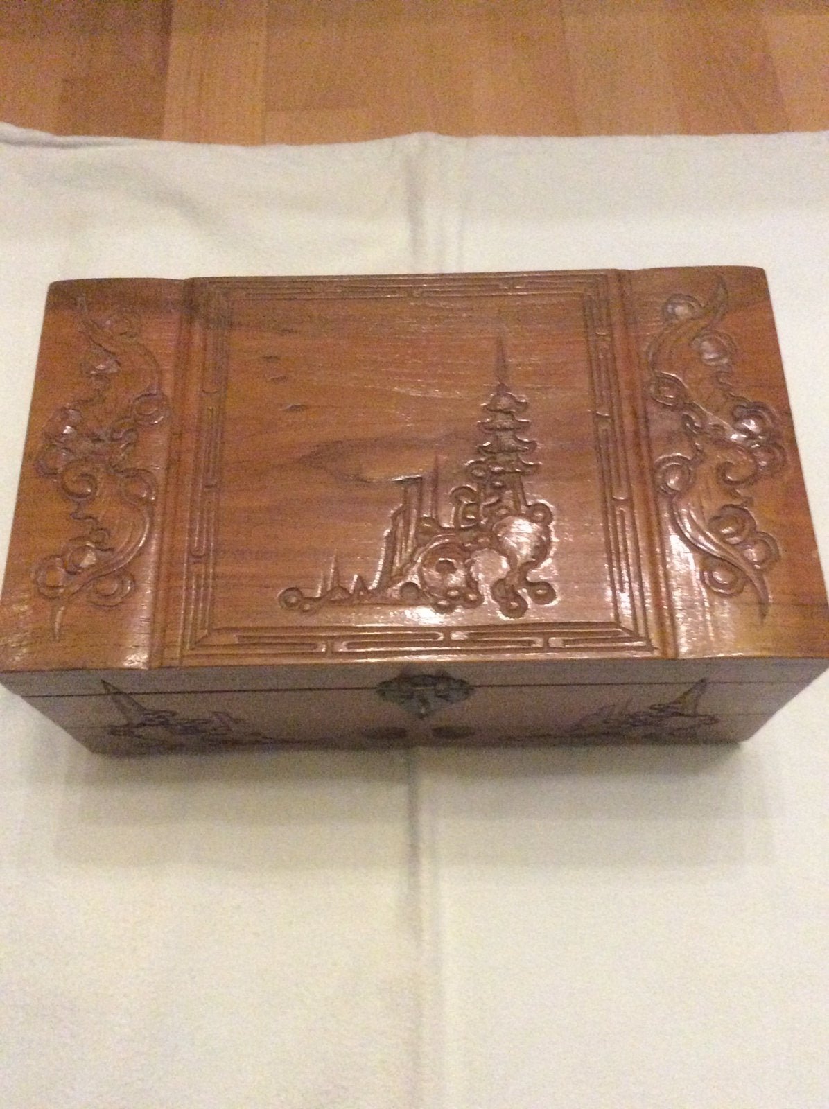 Aziatisch juwelenkoffertje, Indonesië, Houtsnijwerk, Ophalen, Hout