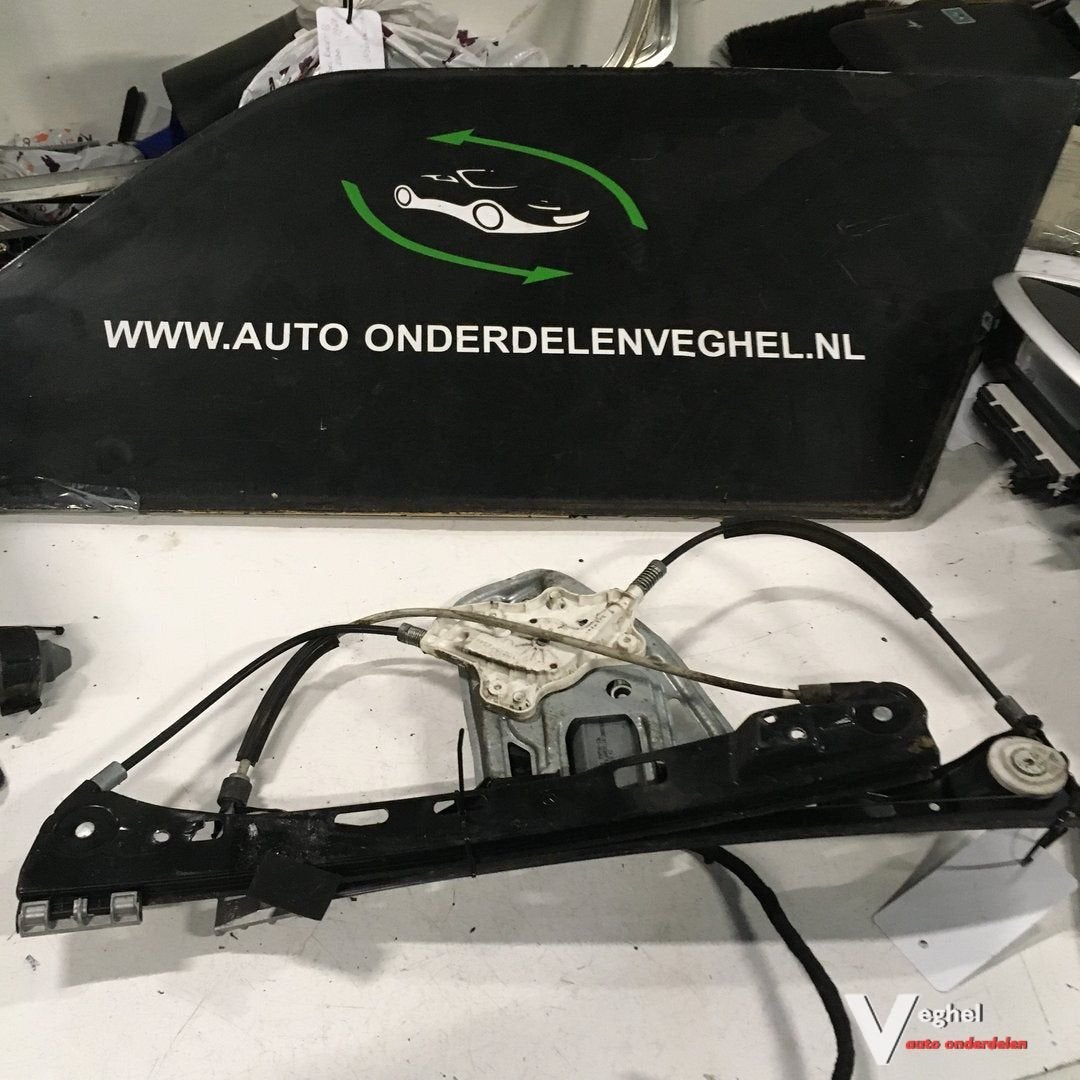 Mercedes W203 2002 Elektr Raammechanisme met motor Linksvoor, Auto-onderdelen, Gebruikt, -, -, Ophalen of Verzenden