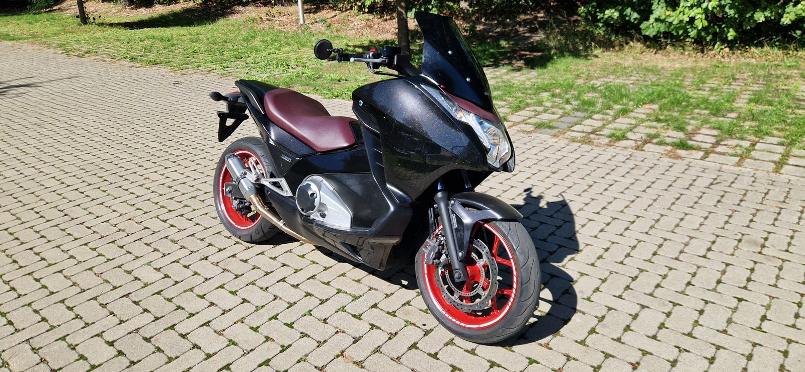 Honda Integra 700cc 2012 de 50 dkm 2300€, Particulier, ABS