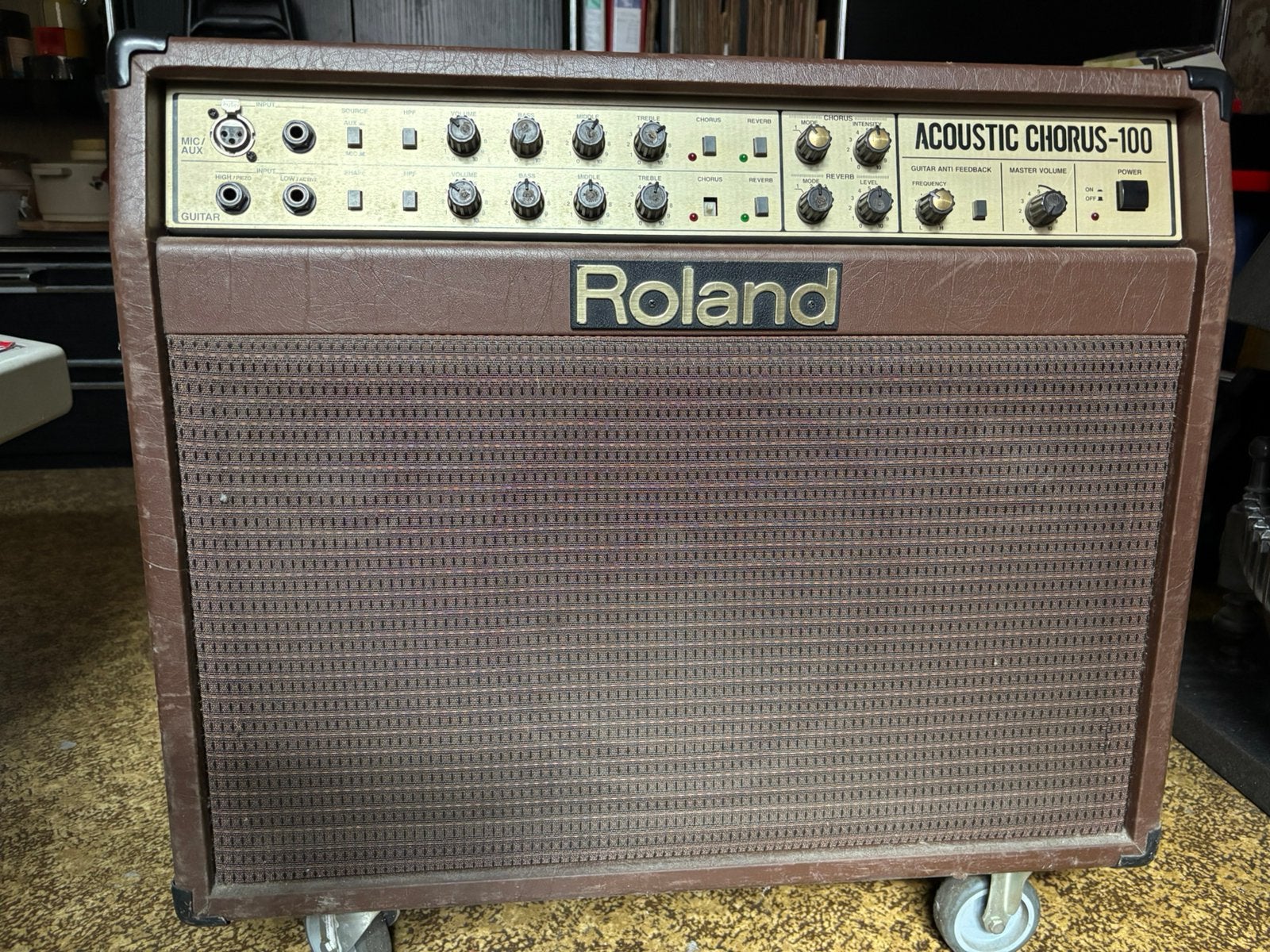 Roland Acoustic 100W, Enlèvement, Utilisé, Guitare, 50 à 100 watts