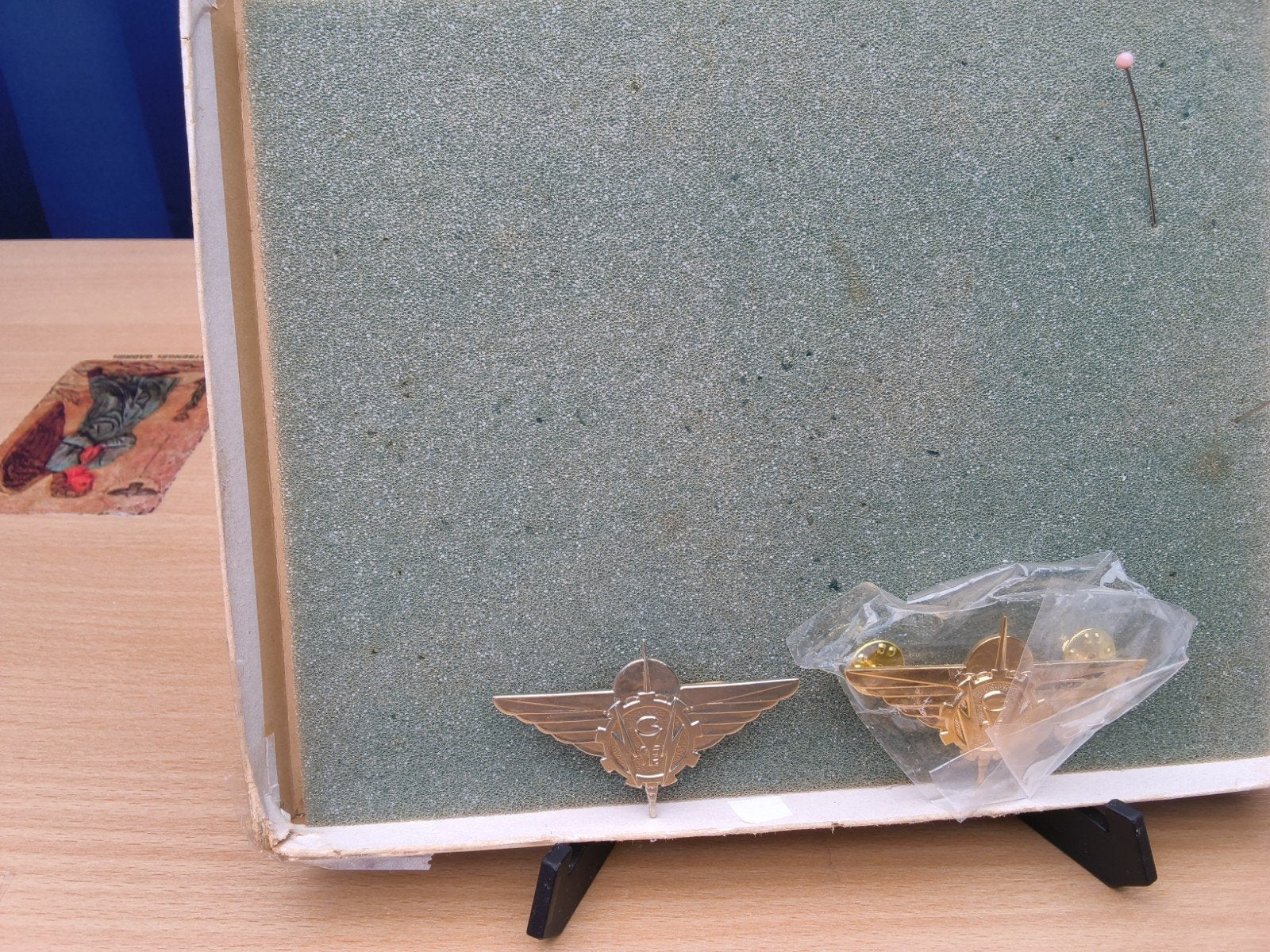 2 plaques à chapeau pour le commandement logistique, Enlèvement ou Envoi