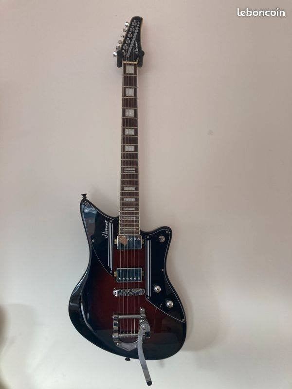 Guitare électrique Hartwood Charger vibrato, Musique & Instruments, Instruments à corde | Guitares | Électriques, Enlèvement, Comme neuf