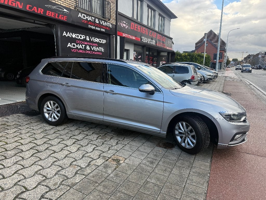 Volkswagen Passat 1.6TDI Boite Automatique*Carnet Complet*, Autos, Cuir, Argent ou Gris, Achat, Phares au xénon