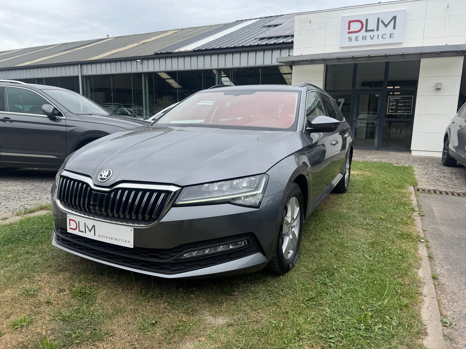 Skoda Superb Combi Clever 1.5tsi dsg 12/22 81.000km, Autos, Skoda, Argent ou Gris, Achat, Entreprise, Entretenue par le concessionnaire