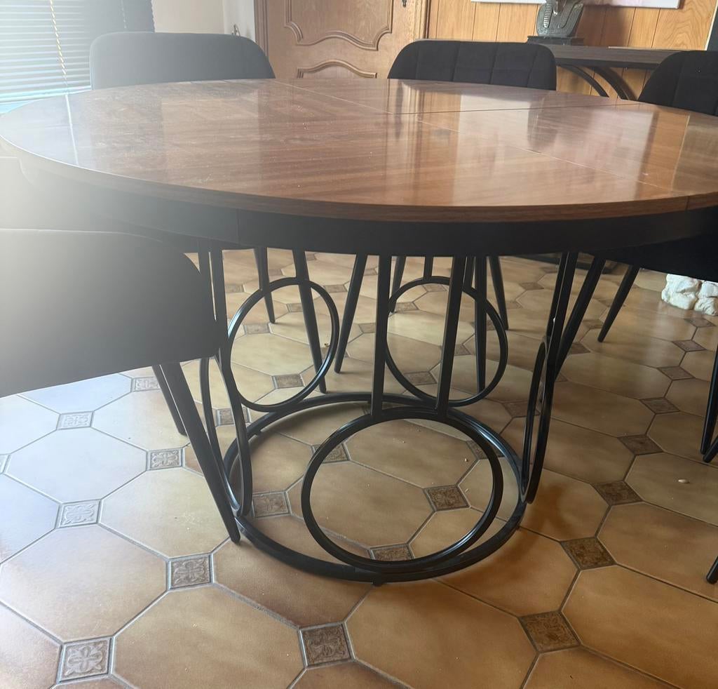 Ronde eettafel, Ophalen, Zo goed als nieuw