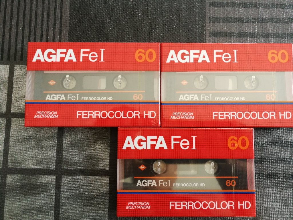 3 X gesealde cassette Agfa Fe I 60' uit 1982, Enlèvement ou Envoi, Neuf, dans son emballage, 2 à 25 cassettes audio, Vierge