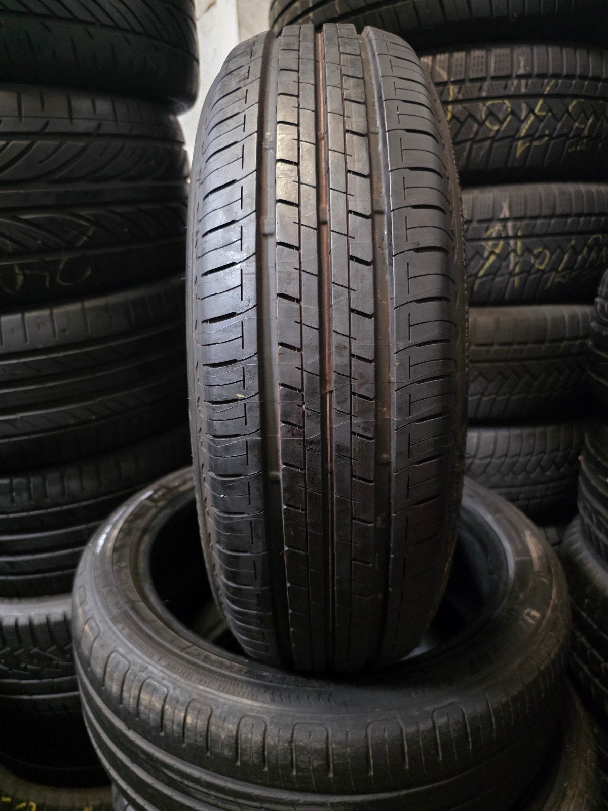 175 60 16 Bridgestone avec montage et équilibrage, Enlèvement