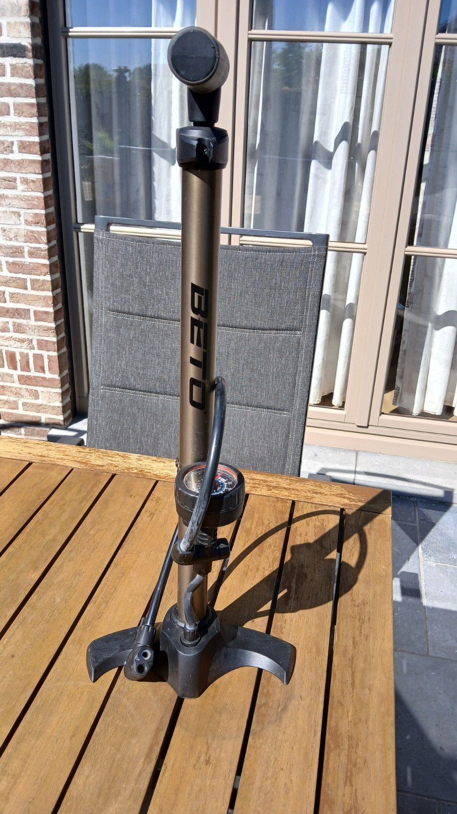 Voetpomp, Ophalen