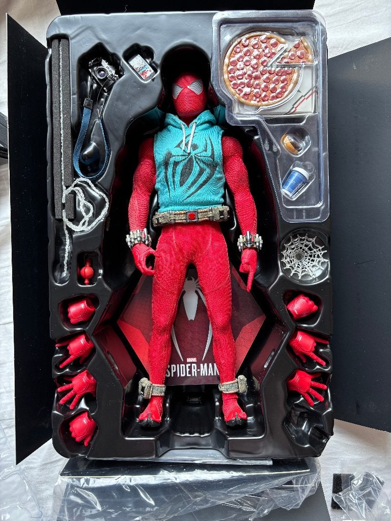 Hot toys scarlet spider, Collections, Enlèvement, Comme neuf, Humain