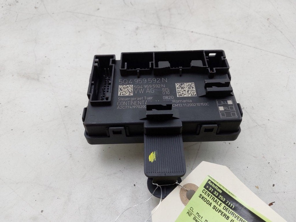 COMPUTER CENTRALE VERGRENDELING Skoda Superb Combi (3V5), Gebruikt, Skoda, Continental AG, Continental-Plaza 1
30175  Hannover, DE
