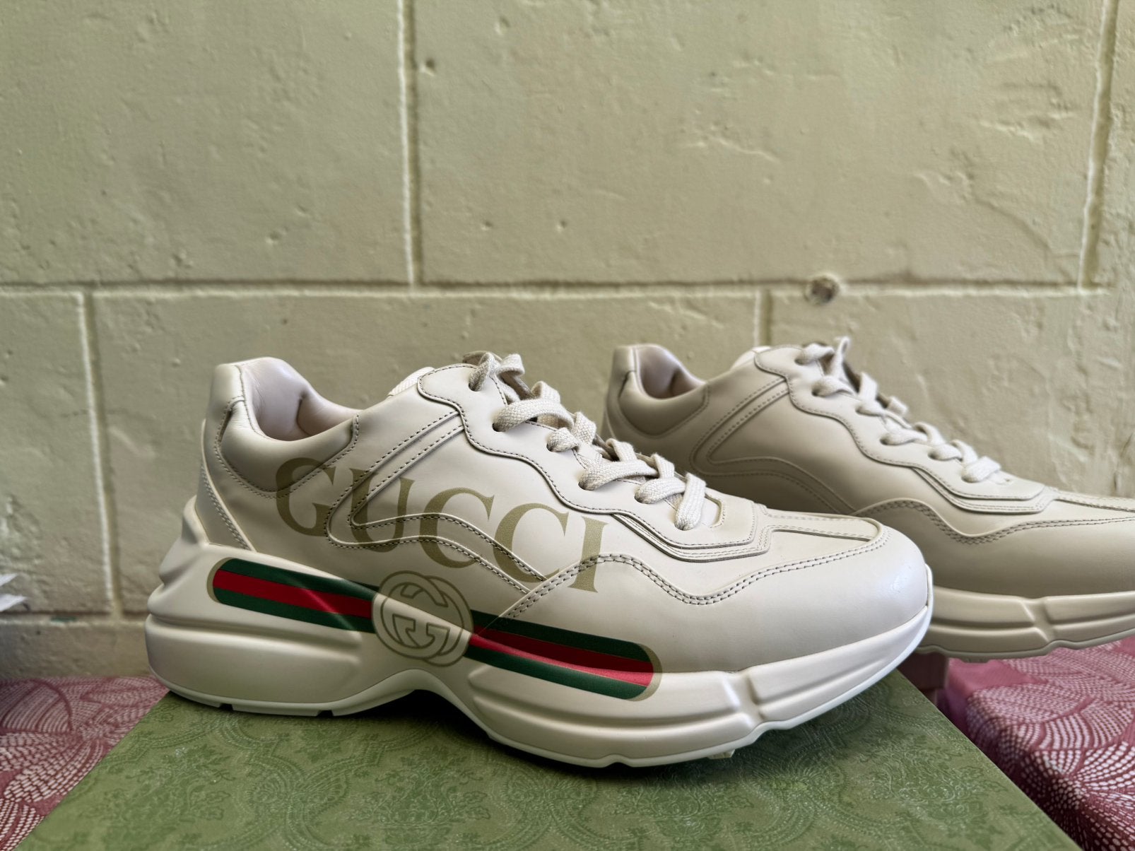 Gucci Rhyton sneakers plinternieuw maat 42,5, Kleding | Heren, Schoenen, Overige kleuren, Nieuw, Ophalen of Verzenden, Sneakers