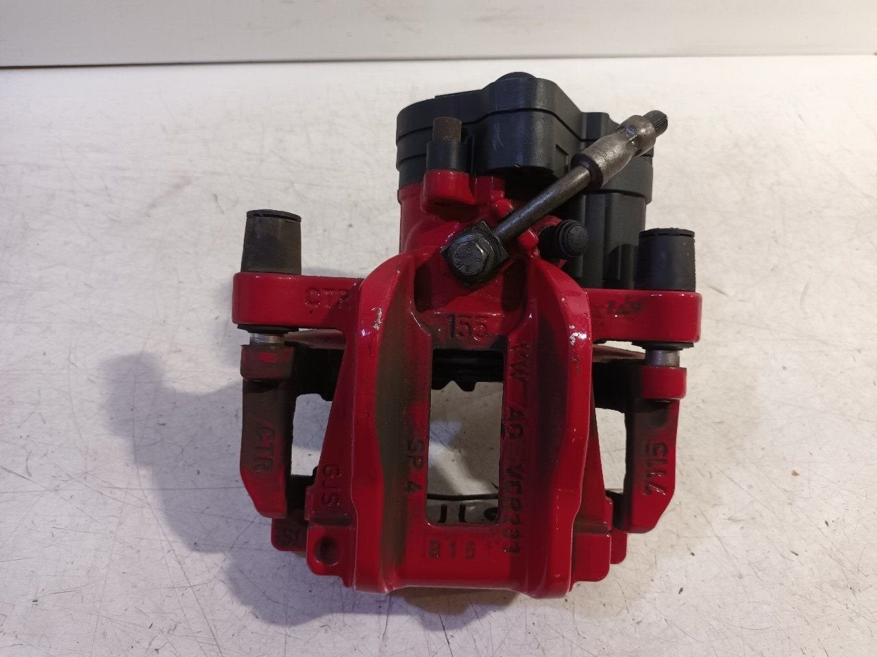 Remklauw links achter Volkswagen Golf, Onderdelen@venauto.nl, Van der Ven Autorecycling B.V., Ettenseweg 76, 4706 PB Roosendaal, The Netherlands