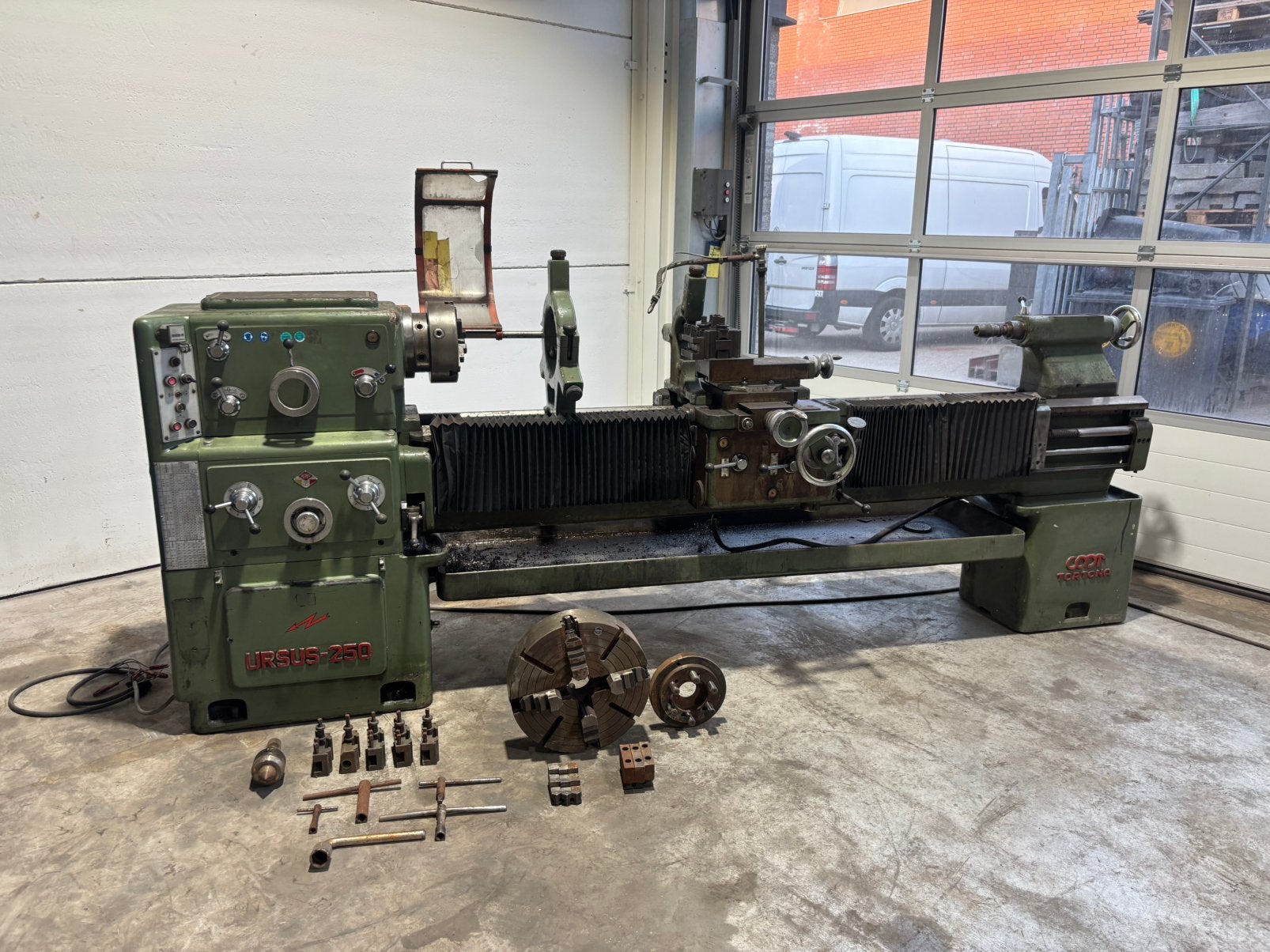 CMT Ursus 250 – 2000 mm conventionele draaibank, Doe-het-zelf en Bouw, Draaibanken, Ophalen, Zo goed als nieuw, Metaaldraaibank