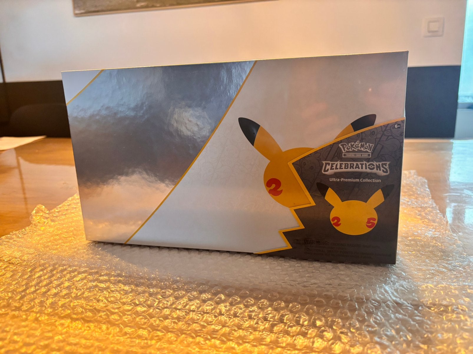Pokémon Celebrations Ultra-Premium– Mint/Sealed, Enlèvement, Neuf, Booster box