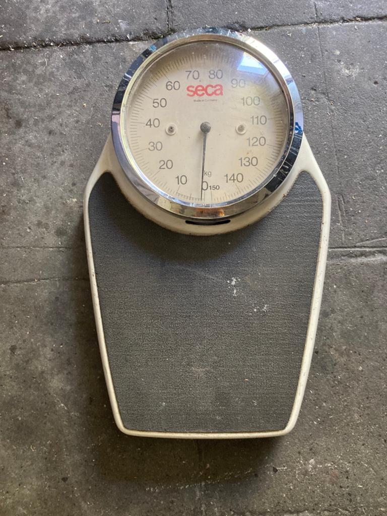Vintage Seca 760 weegschaal, Elektronische apparatuur, Weegschalen, Gebruikt, Analoog, 100 kg of meer, Ophalen of Verzenden