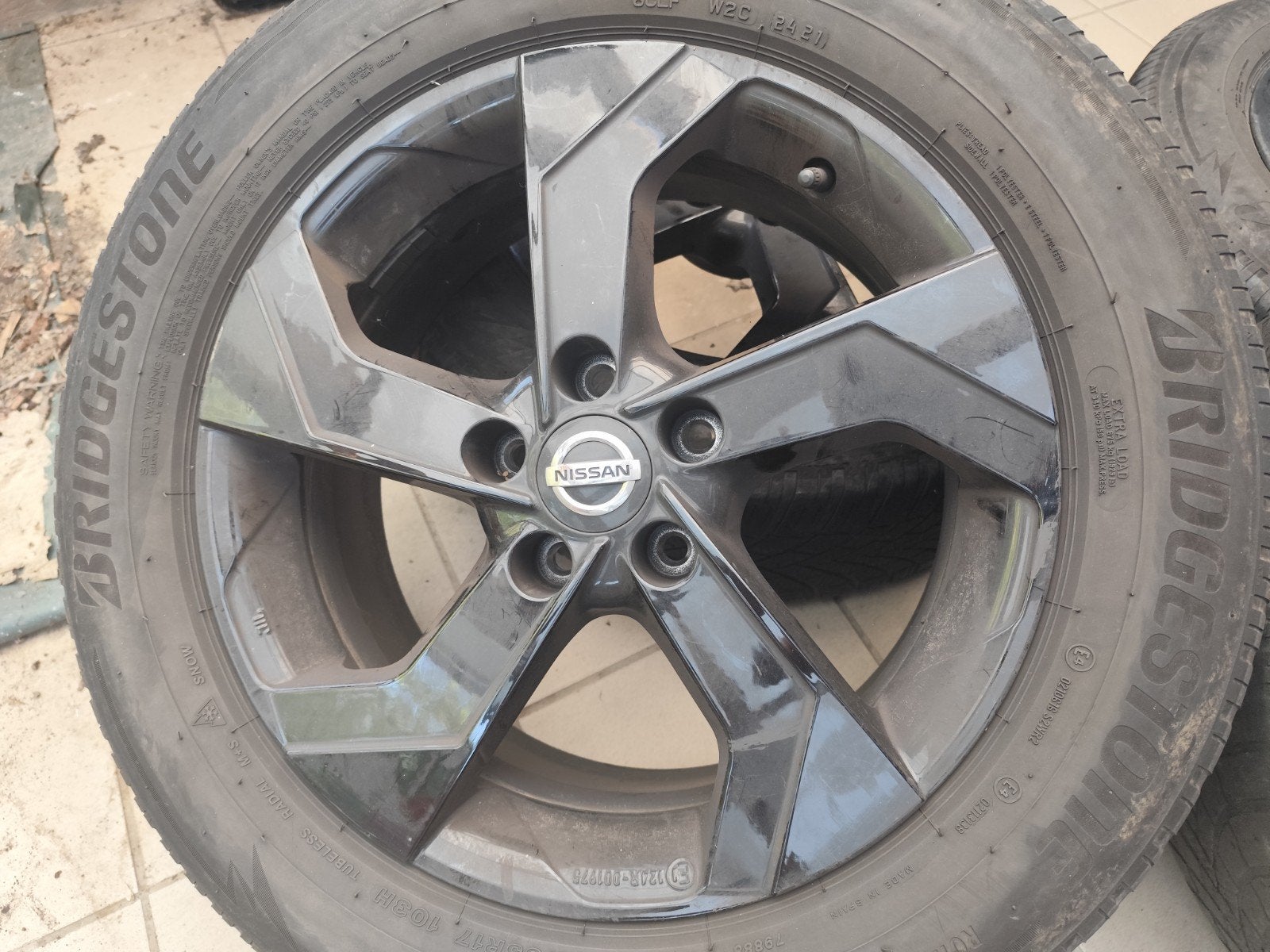 Jantes et pneus hiver Nissan Qashqai 17", Pneus hiver, Enlèvement, Utilisé, Pneu(s)