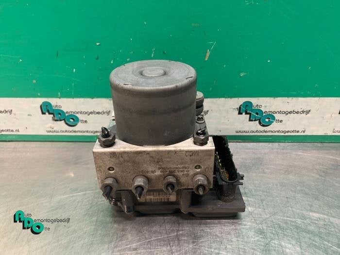 ABS Pomp van een Citroen C4 (C4 04-), Gebruikt, -, Ophalen of Verzenden, -