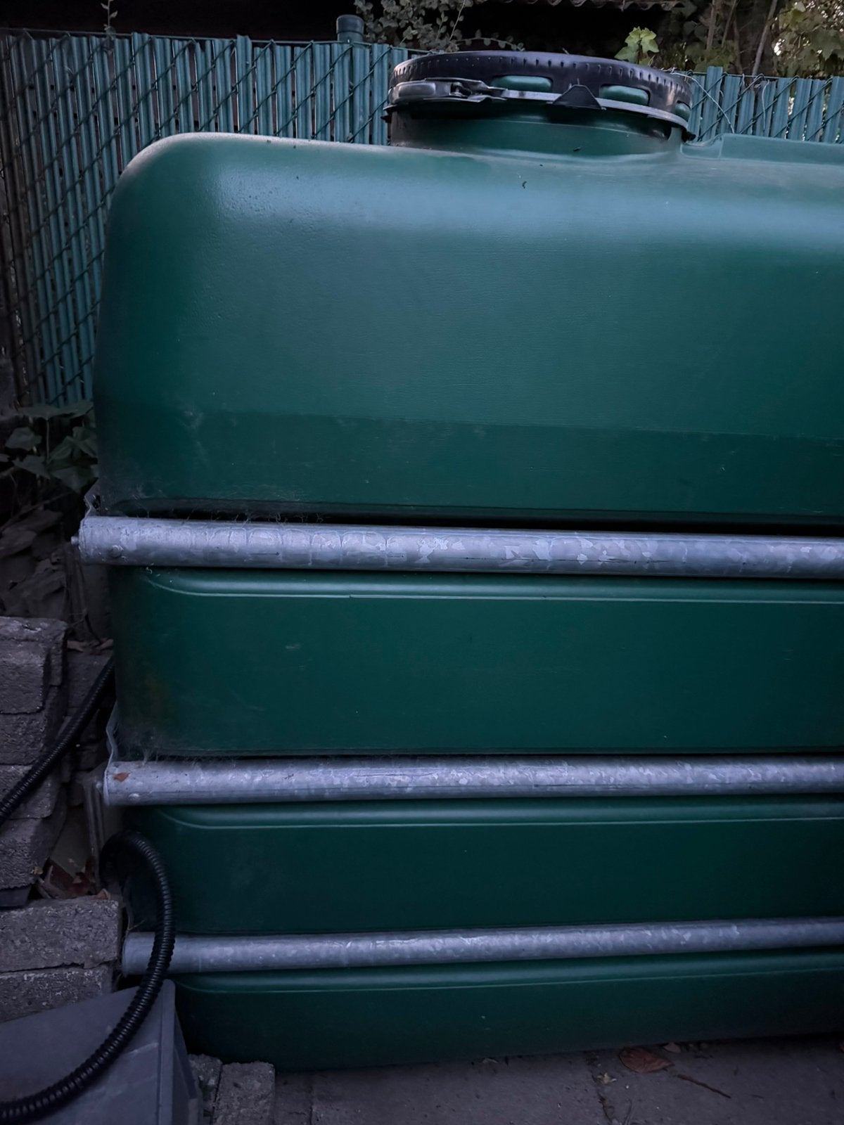 Regenwatertank 2000l, Ophalen, Zo goed als nieuw