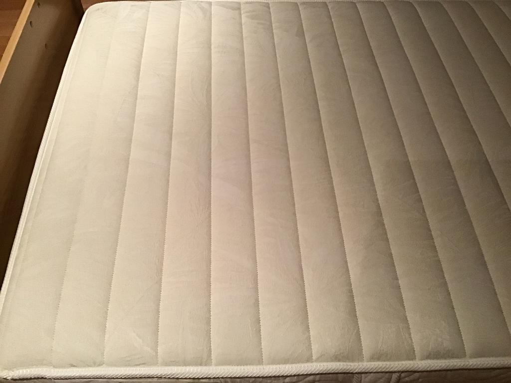 Matras, 1 persoonsbed, Huis en Inrichting, Slaapkamer | Matrassen en Bedbodems, Ophalen, Zo goed als nieuw, Matras