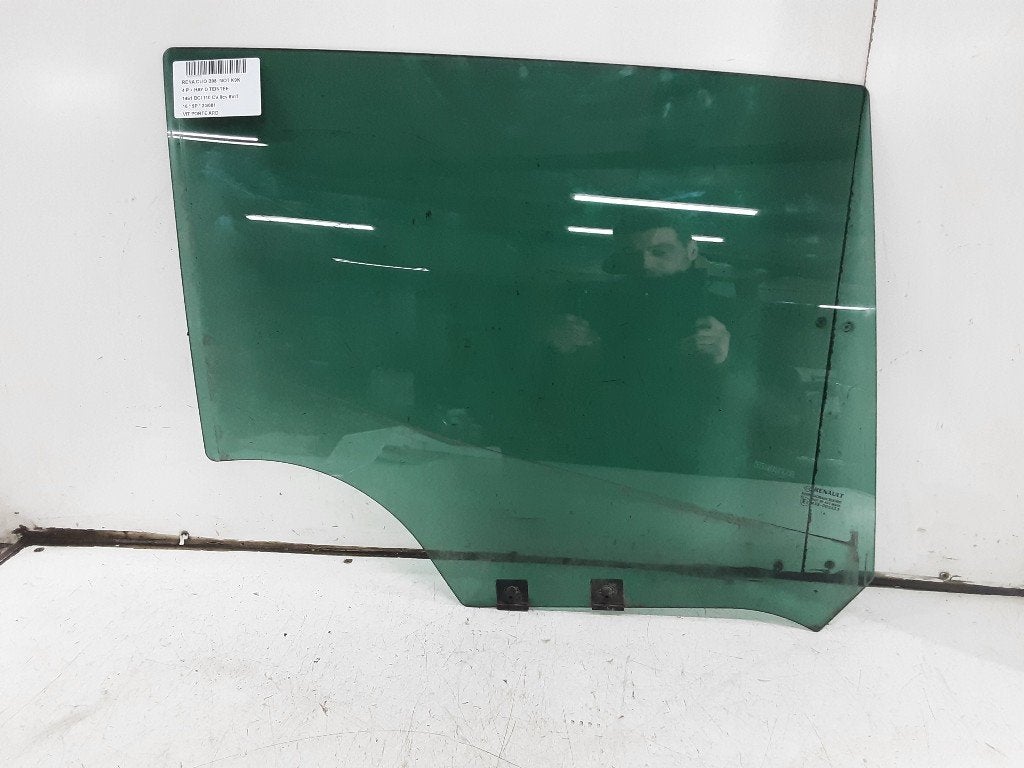 VITRE ARRIERE DROITE Renault Clio IV (5R) (01-2012/08-2021), Renault, Mevr. I. Hauben, Utilisé, Rue de l'Espoir 34 34
4030  GRIVEGNÉE, BE