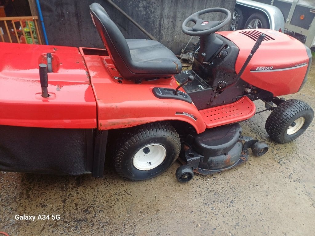 Pièces Tracteur tondeuse sentar même modèle que Husqvarna, Jardin & Terrasse, Tondeuses autoportées, Enlèvement, Utilisé, Bac de ramassage