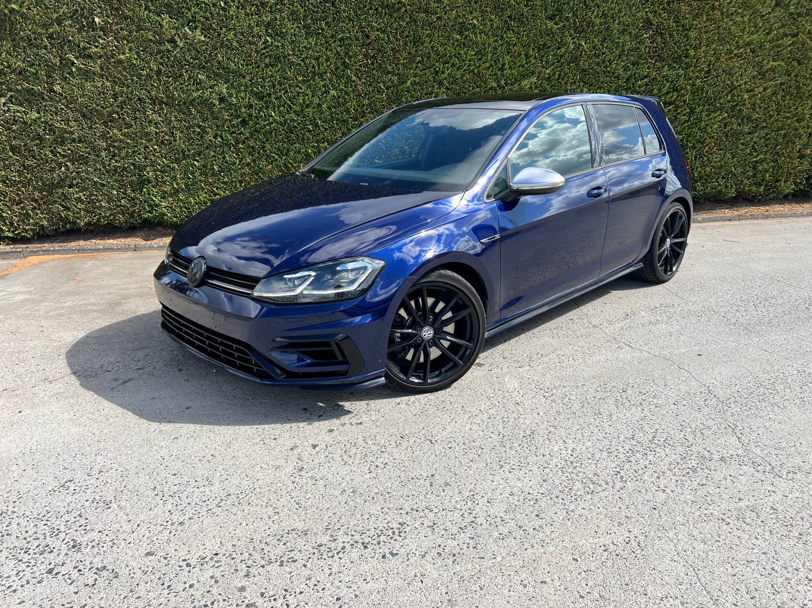 Volkswagen Golf 7.5 R • 400pk • MaxtonDesign • Pano •, Automaat, Stof, Euro 6, 4 cilinders