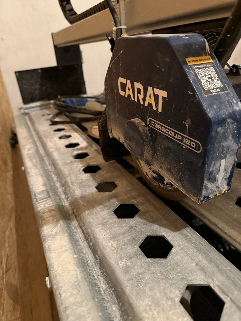 Carat Caracoup 120, Tegelzetten