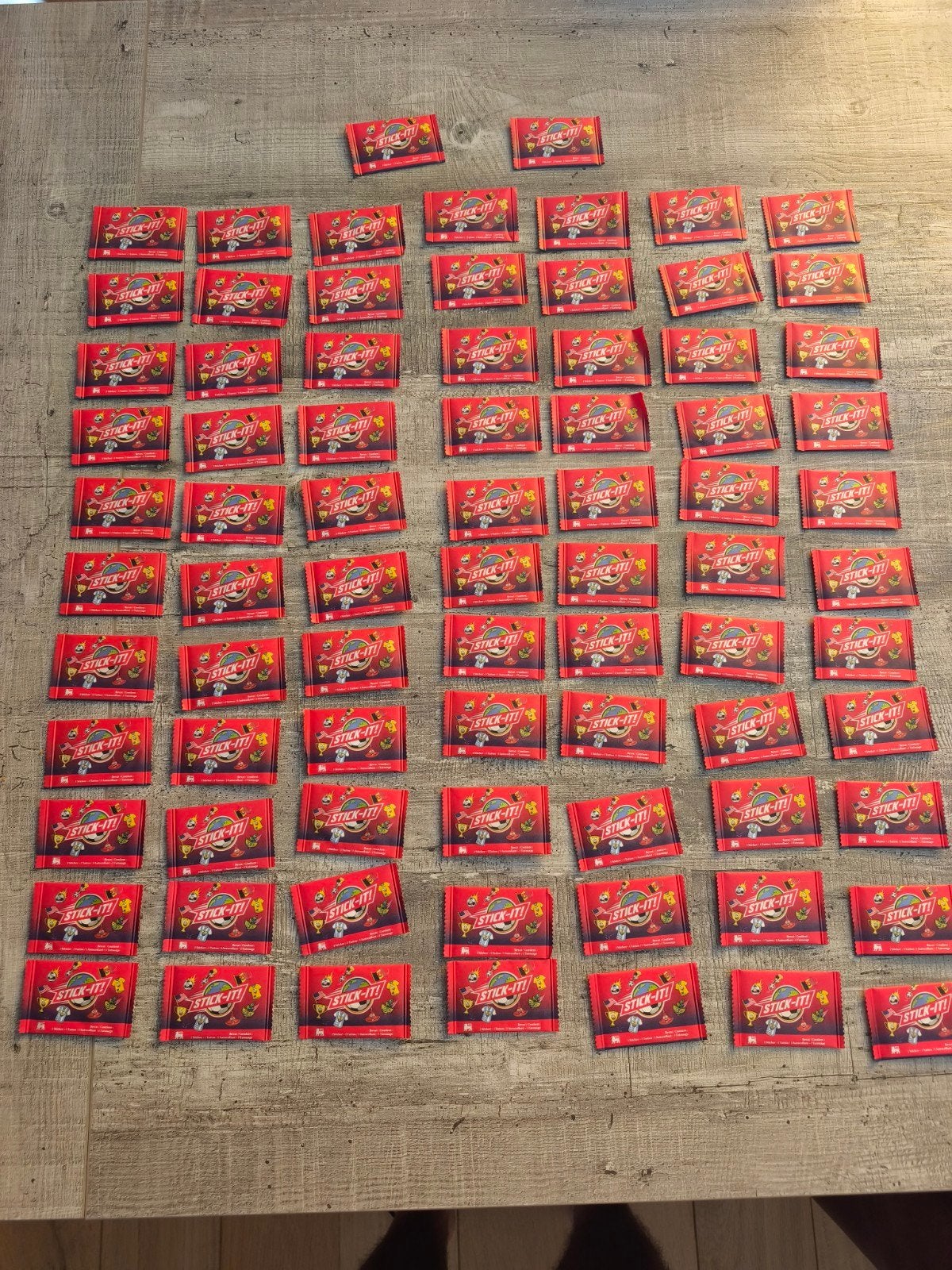 79 paquets de stick-it Delhaize Football – Neufs et scellés, Enlèvement