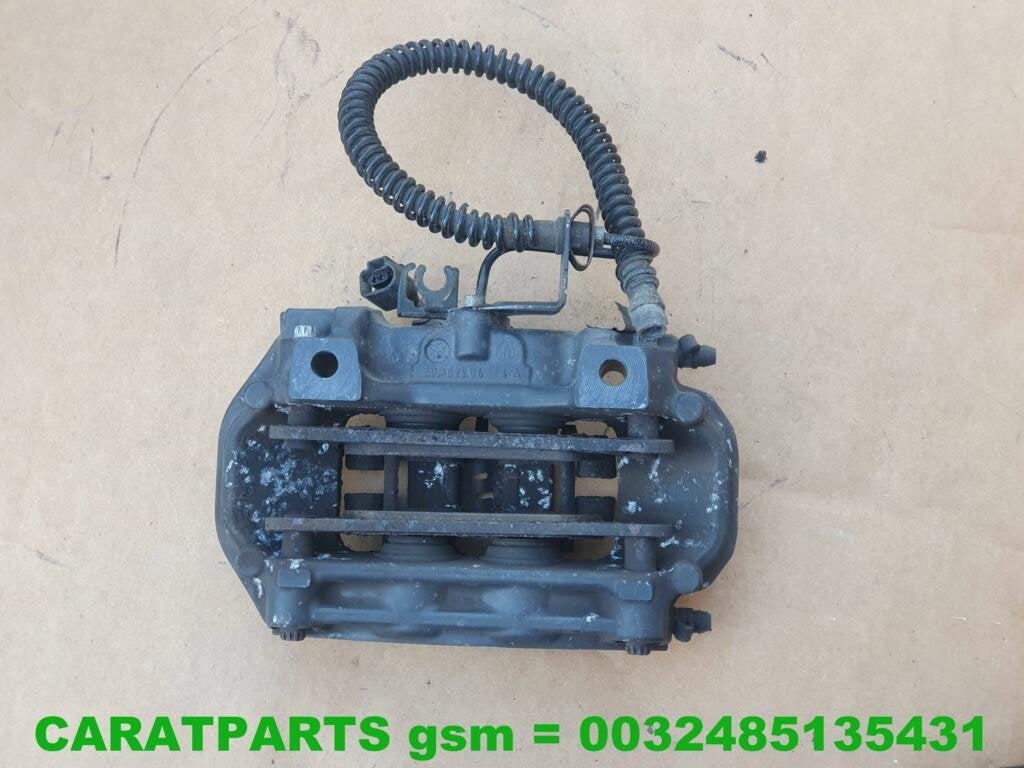 7P0615424 Pommeau arri re Brembo 4 pots touareg cayenne q7, Autos : Pièces & Accessoires, Porscheplatz 1
70435  Stuttgart, DE