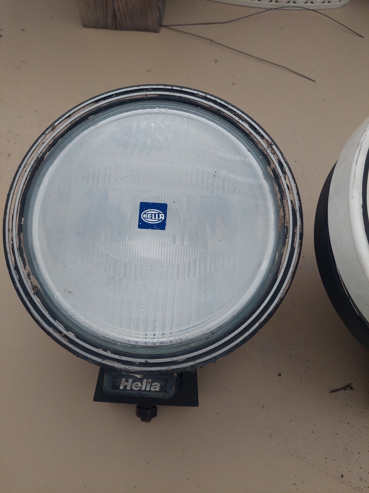 2 complete Hella lichten, Ophalen