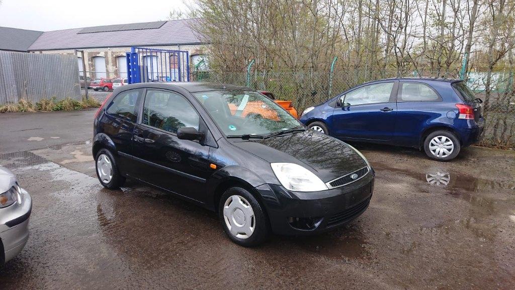 Ford Fiesta 1300cc essence 2005 164000km 1 prop clim GARANT, Autos, Achat, Anti démarrage, Fiësta, Tissu