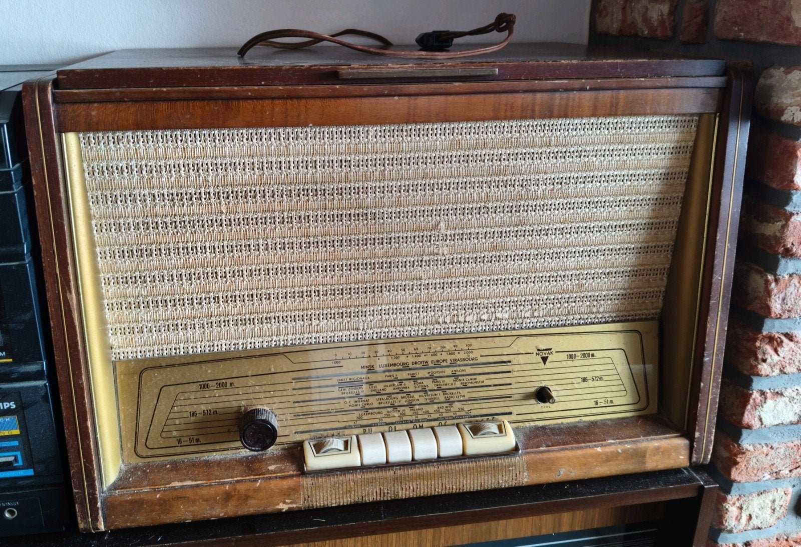 Radio vintage tourne disque, Antiquités & Art, Enlèvement